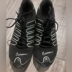 Nike Men's Black and White Athletic Shoes